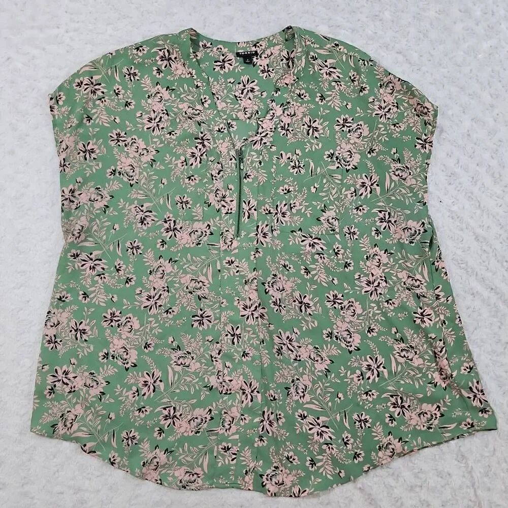 Torrid Size 2 /18-20/ 2x Georgette Zip-Front Dolman Floral Green and Pink Blouse